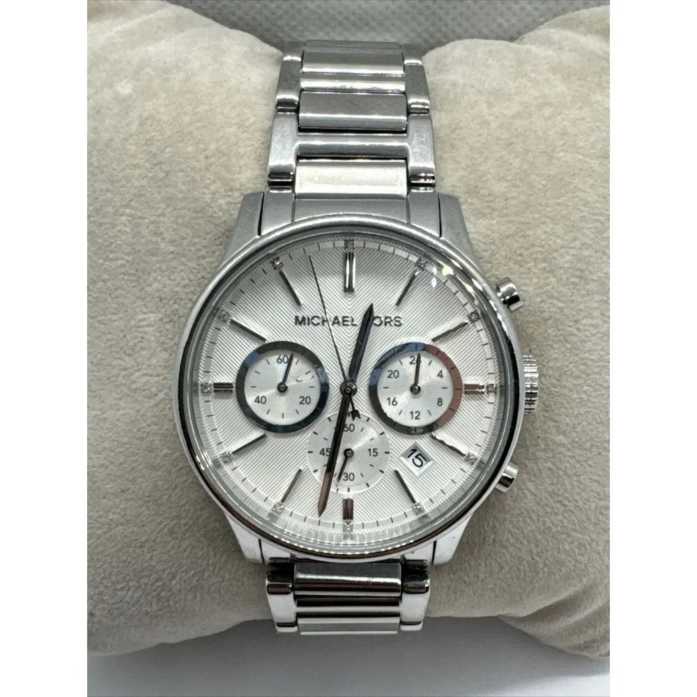 Michael Kors MK5985 Women Silver Stainless Steel Analog Dial Quartz Watch JNA744